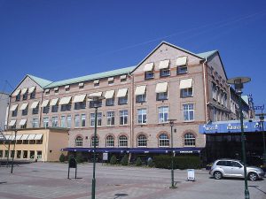 1200px-rorstrand_och_dess_museum_i_lidkoping_den_9_maj_2006_bild_2